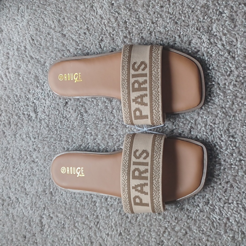 Brown/Tan slides